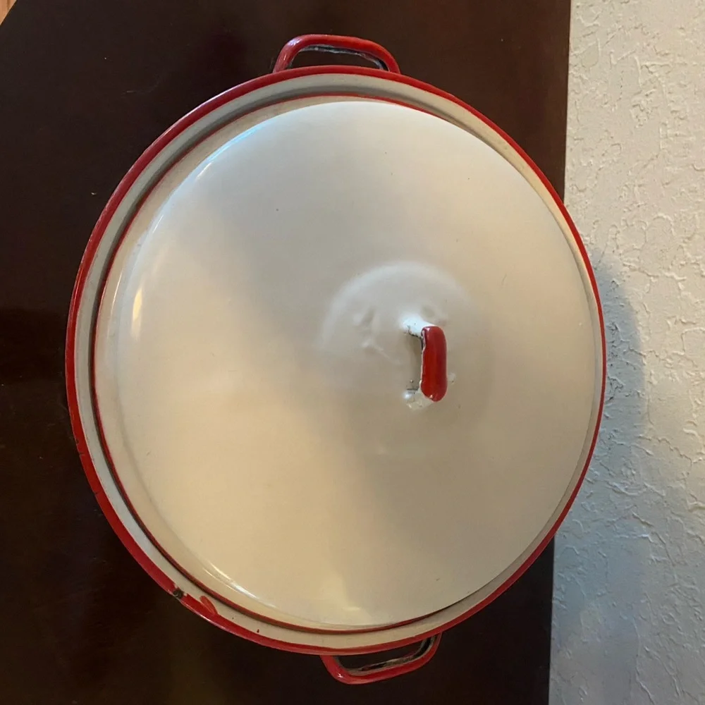 Antique 1920’s Large White Enamel Pot Red Trim Great Antique Vintage Condition